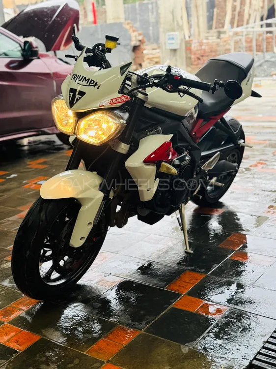 ٹریومف Street Triple R 2014 for Sale ٹریومف Street Triple R 2014 for Sale Image-1
