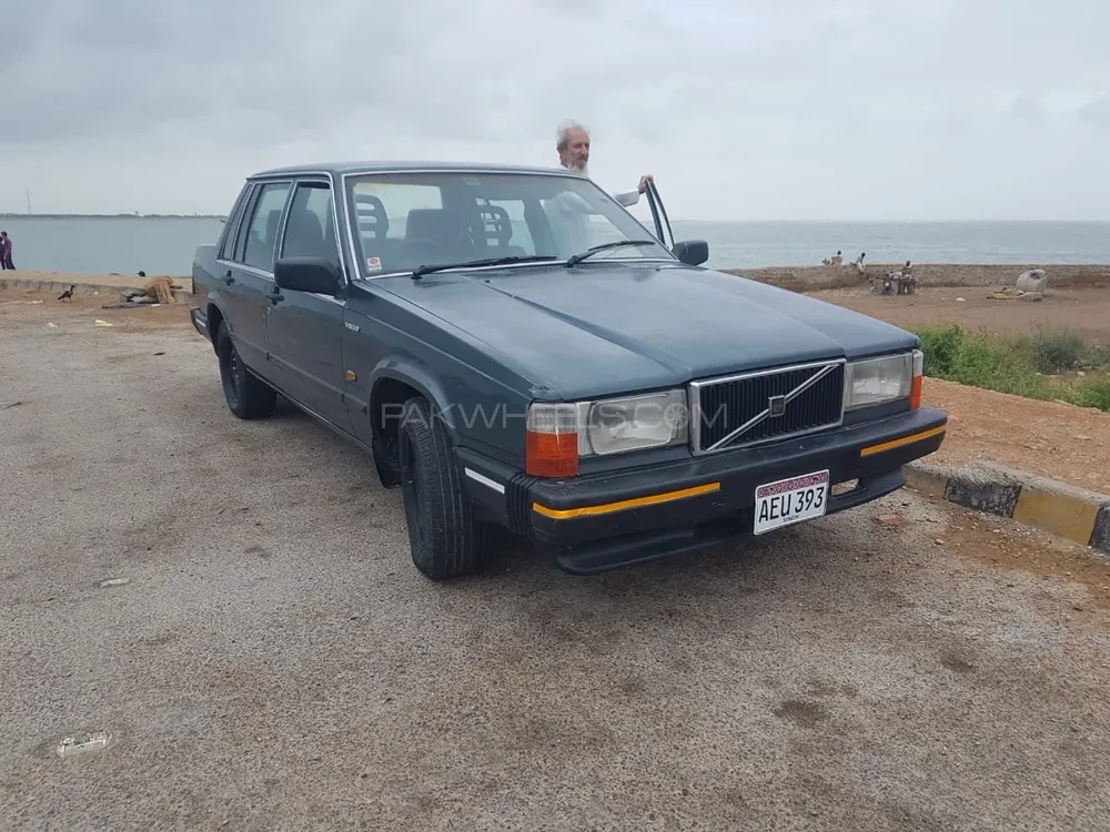 Volvo 700 Series 1988 for Sale in Karachi Image-1