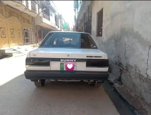 Nissan Sunny 1986