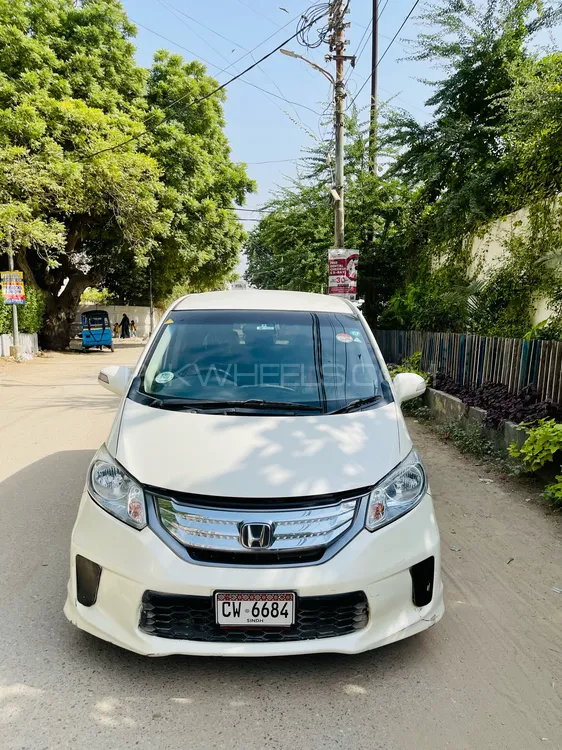 Honda Freed 2012 for Sale in Karachi Image-1