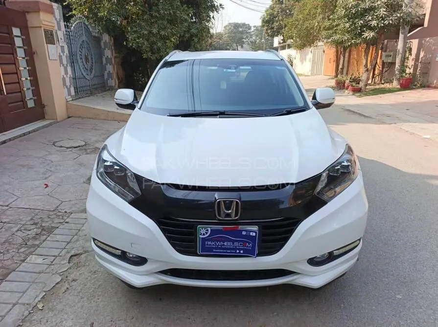 Honda Vezel 2015 for Sale in Lahore Image-1