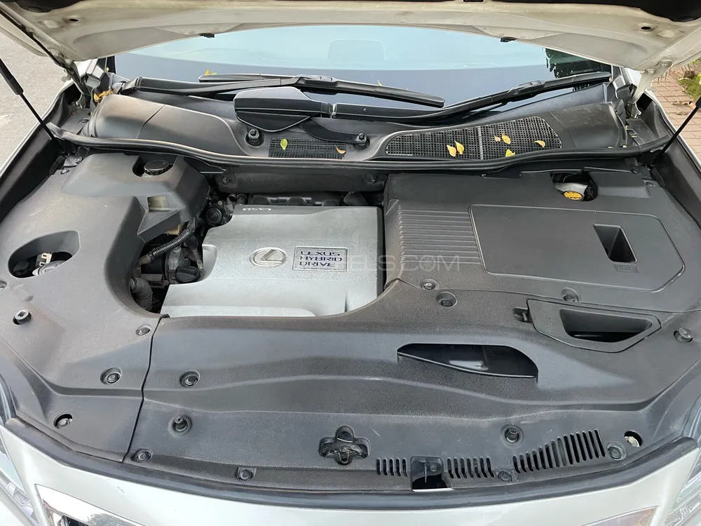 Lexus RX Series 2010 for Sale in Lahore Lexus RX Series 2010 for Sale in Lahore Image-5