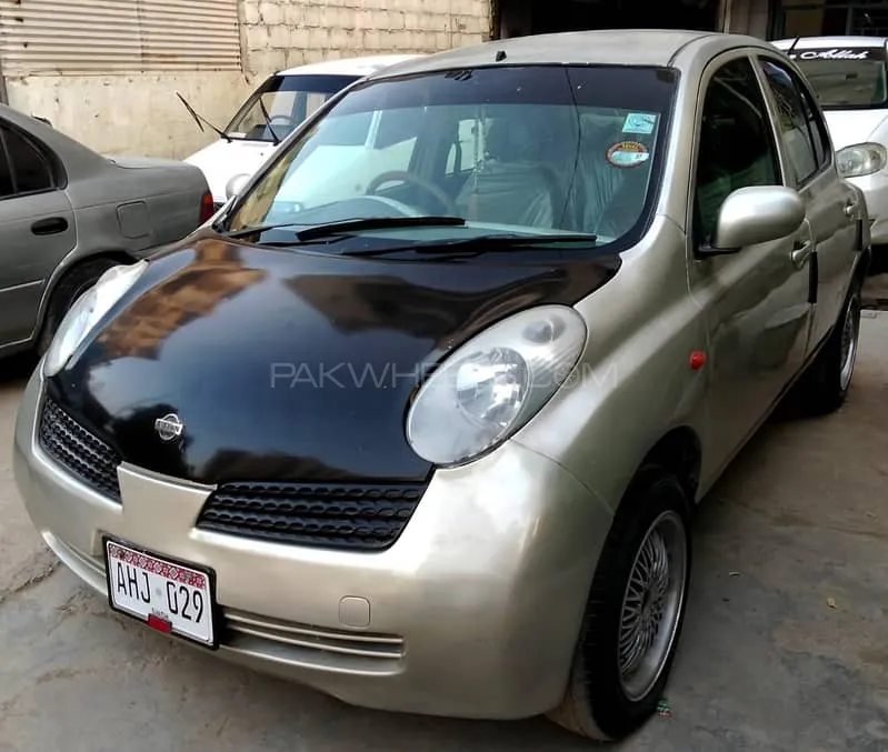Nissan March 2002 for Sale in Karachi Image-1