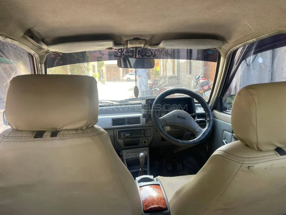 Suzuki Mehran 2017 for Sale in Lahore Suzuki Mehran 2017 for Sale in Lahore Image-7