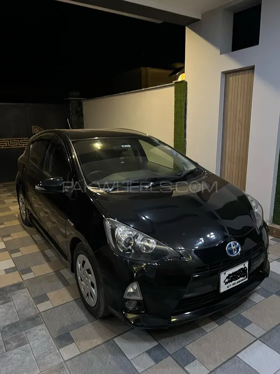 Toyota Aqua 2013 for Sale in Peshawar Image-1