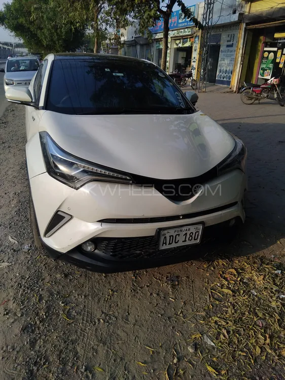 Toyota C-HR 2018 for Sale in Lahore Image-1