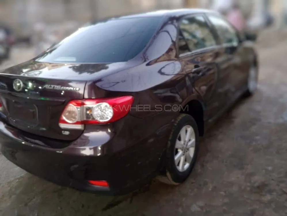 Toyota Corolla 2013 for Sale in Karachi Image-1