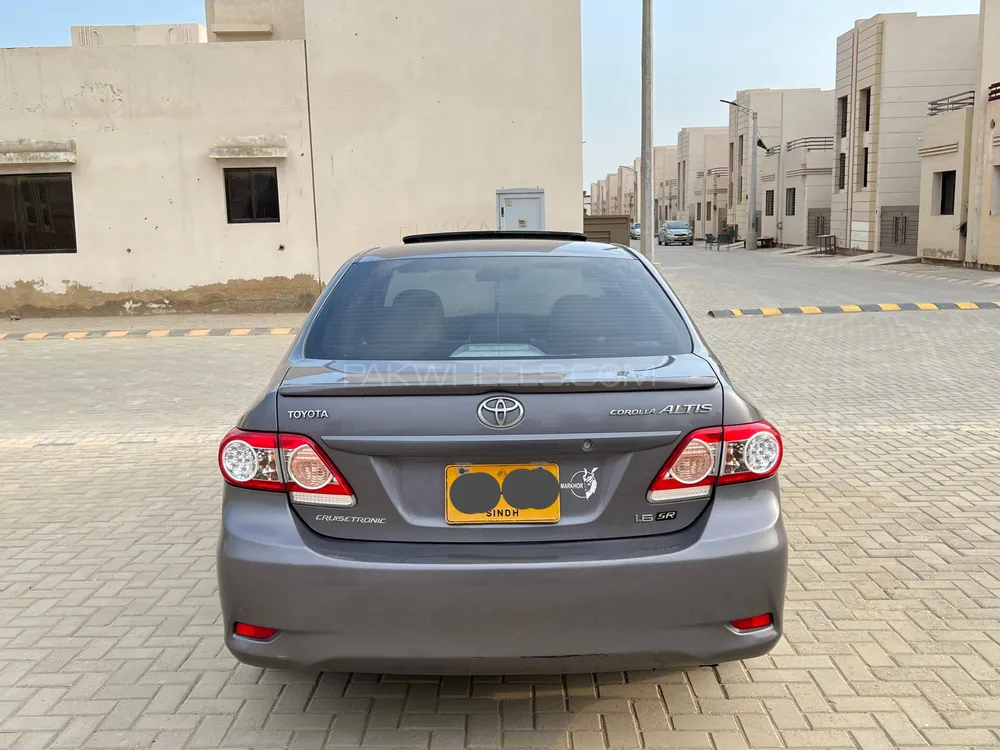 Toyota Corolla 2012 for Sale in Karachi Image-1