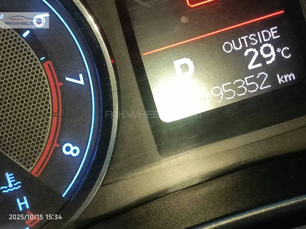 Toyota Corolla 2014 for Sale in Lahore Toyota Corolla 2014 for Sale in Lahore Image-9