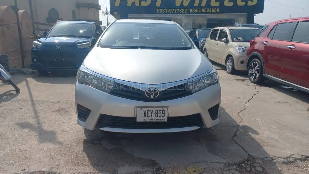 Toyota Corolla 2017 for Sale in Islamabad Image-1