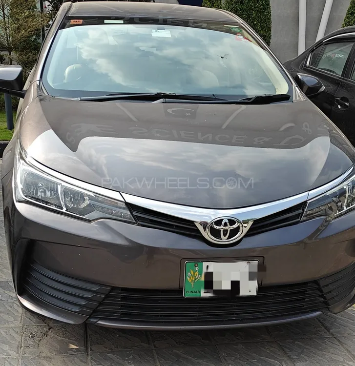 Toyota Corolla 2018 for Sale in Lahore Image-1