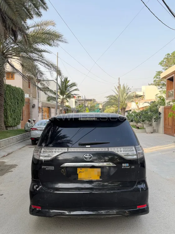 Toyota Estima 2010 for Sale in Karachi Image-1