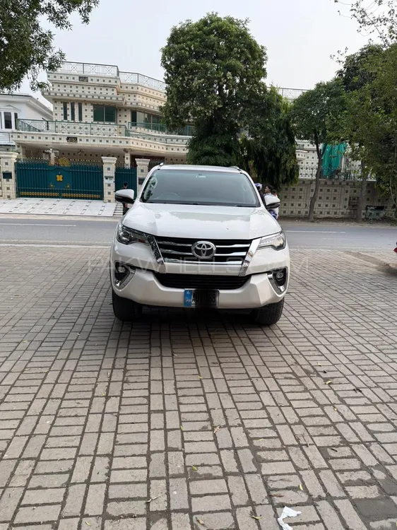 Toyota Fortuner 2020 for Sale in Lahore Image-1
