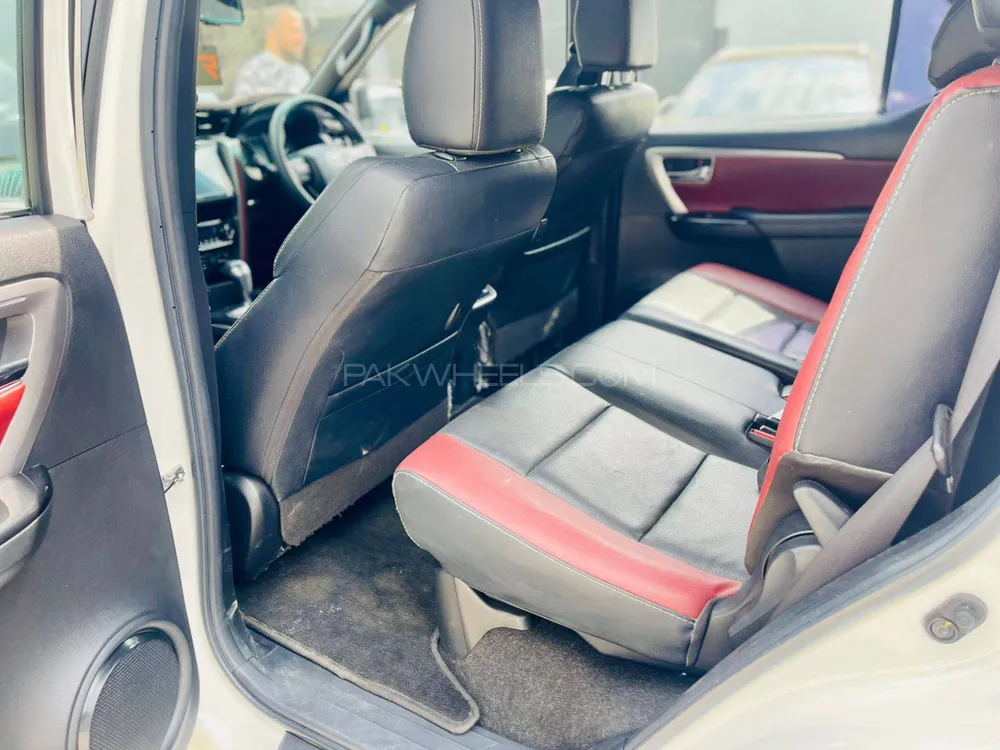 Toyota Fortuner 2022 for Sale in Islamabad Toyota Fortuner 2022 for Sale in Islamabad Image-9