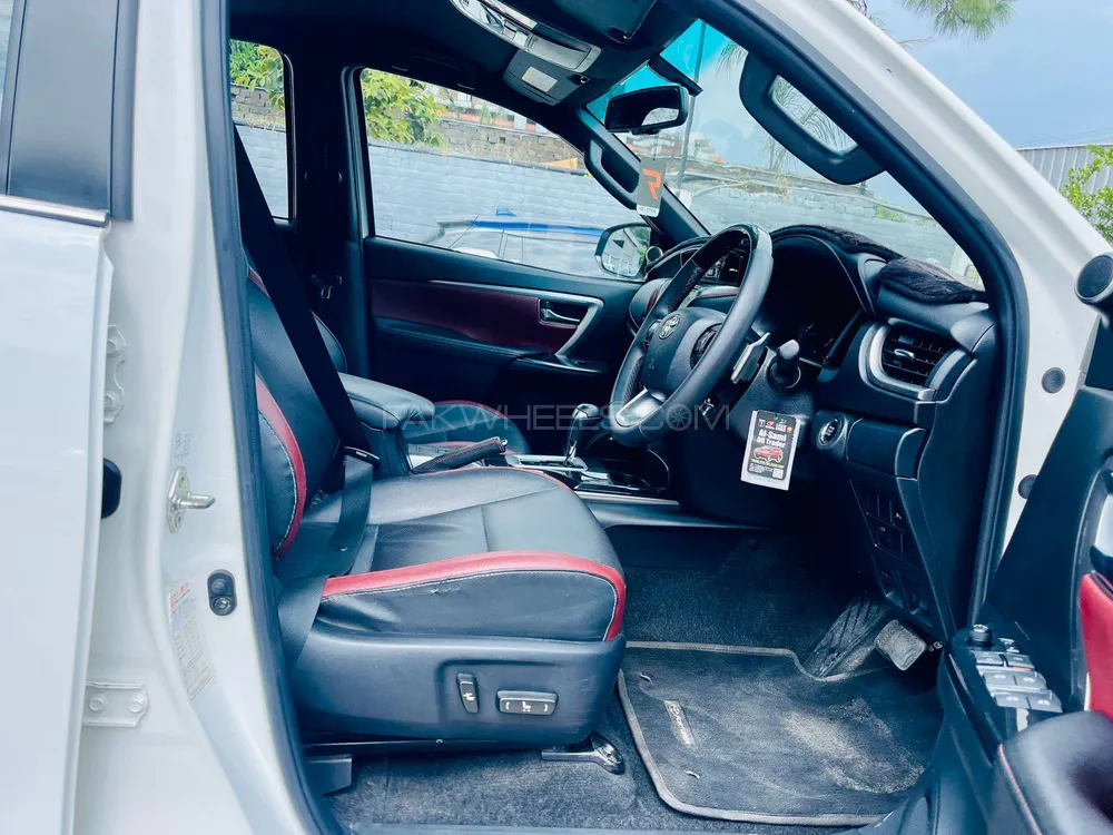 Toyota Fortuner 2022 for Sale in Islamabad Toyota Fortuner 2022 for Sale in Islamabad Image-10