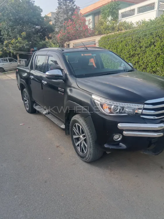 Toyota Hilux 2021 for Sale in Karachi Image-1