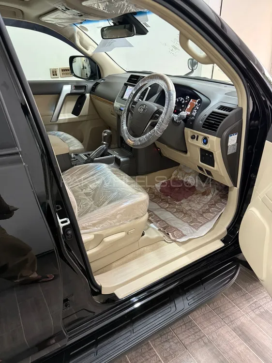 Toyota Prado 2020 for Sale in Karachi Toyota Prado 2020 for Sale in Karachi Image-6