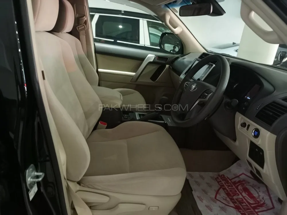 Toyota Prado 2020 for Sale in Lahore Toyota Prado 2020 for Sale in Lahore Image-5