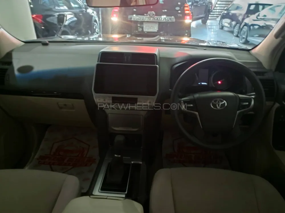 Toyota Prado 2020 for Sale in Lahore Toyota Prado 2020 for Sale in Lahore Image-8
