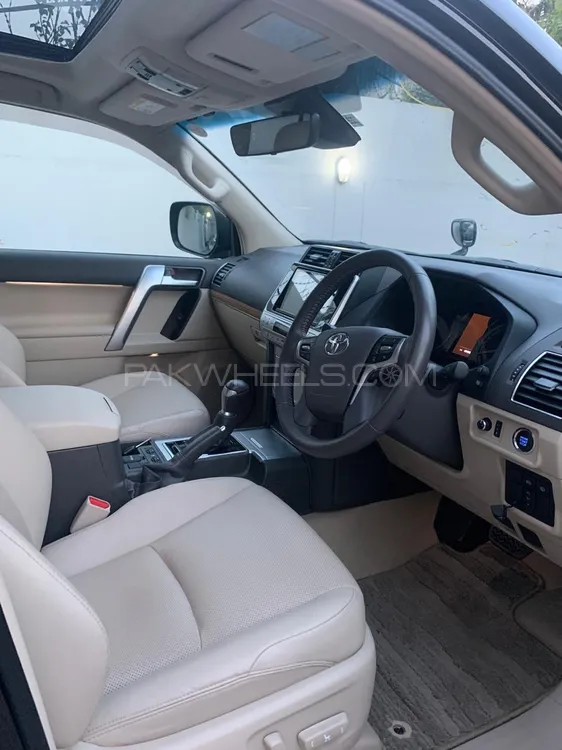 ٹویوٹا پراڈو 2021 for Sale in اسلام آباد ٹویوٹا پراڈو 2021 for Sale in اسلام آباد Image-10