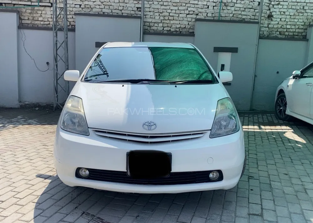 Toyota Prius 2010 for Sale in Peshawar Image-1
