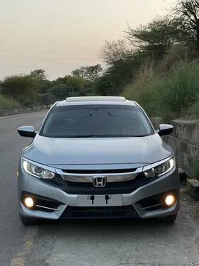 Honda Civic Oriel 1.8 i-VTEC CVT 2016