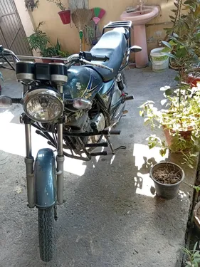 Suzuki GS 150 2014