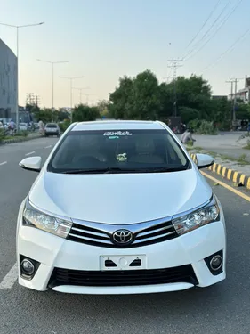 Toyota Corolla Altis Grande CVT-i 1.8 2016