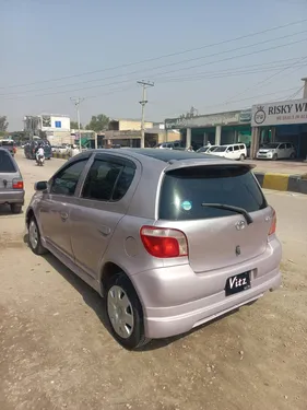 Toyota Vitz F 1.0 2001