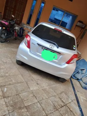 Toyota Vitz F 1.0 2014