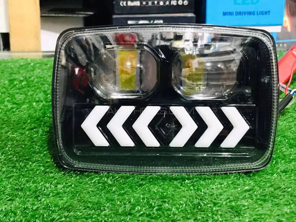 Devil Eye Double Lens Headlight – Arrow Style for Honda CD70 & CG125 Devil Eye Double Lens Headlight – Arrow Style for Honda CD70 & CG125 Image-4