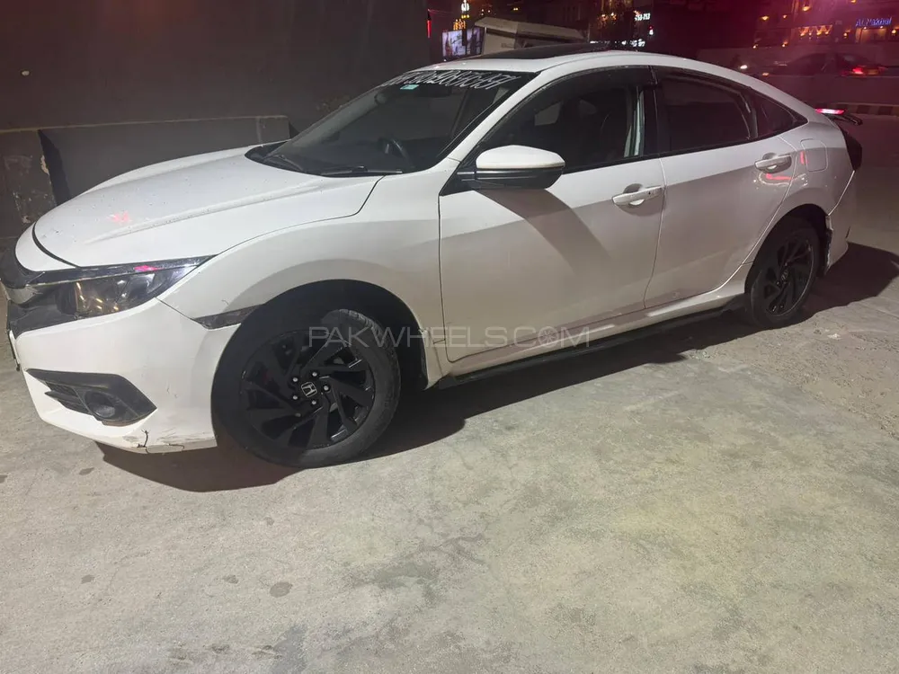 Honda Civic 2018 for Sale in Lahore Image-1