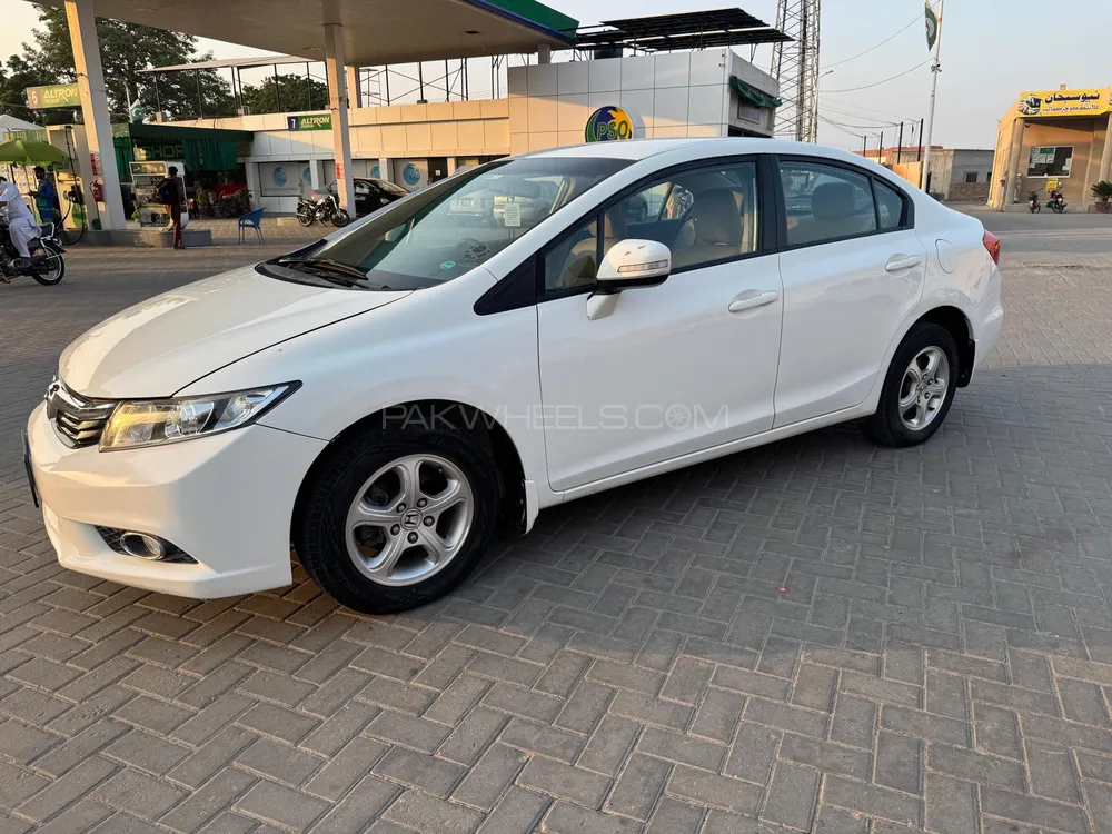 Honda Civic 2015 for Sale in Kamalia Honda Civic 2015 for Sale in Kamalia Image-3