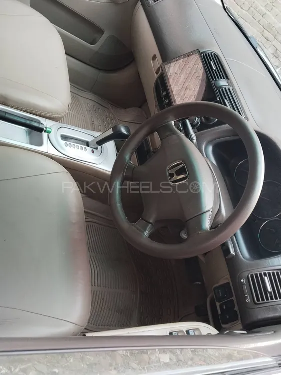 Honda Civic 2004 for Sale in Multan Image-1