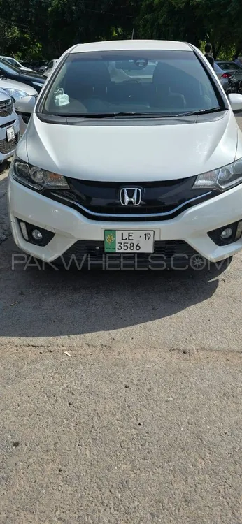 Honda Fit 2015 for Sale in Faisalabad Image-1