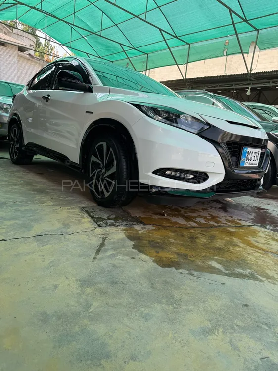 Honda Vezel 2017 for Sale in Abbottabad Honda Vezel 2017 for Sale in Abbottabad Image-4
