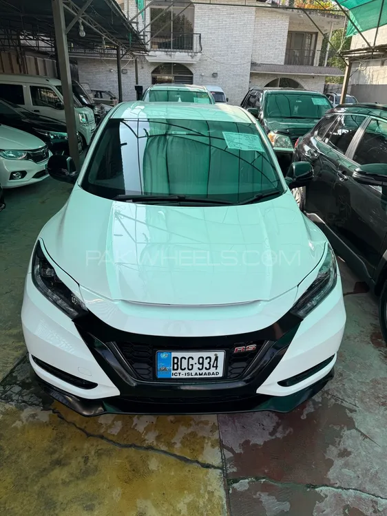 Honda Vezel 2017 for Sale in Abbottabad Honda Vezel 2017 for Sale in Abbottabad Image-1