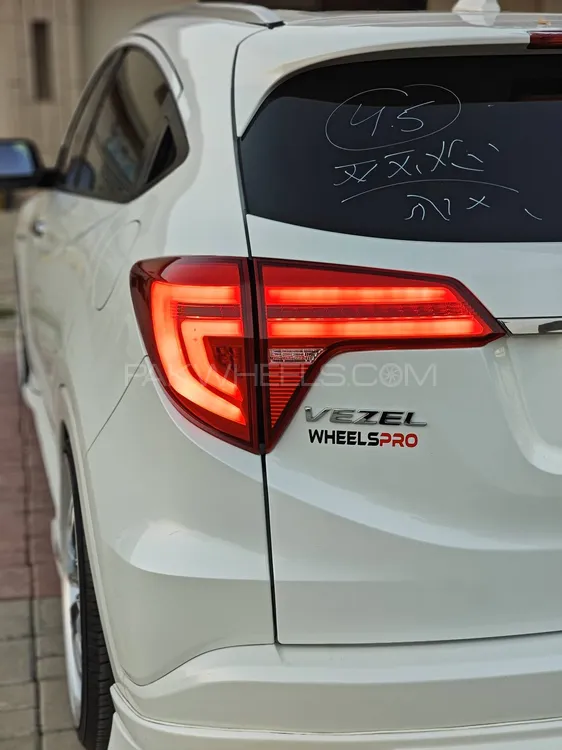 Honda Vezel 2018 for Sale in Islamabad Honda Vezel 2018 for Sale in Islamabad Image-13