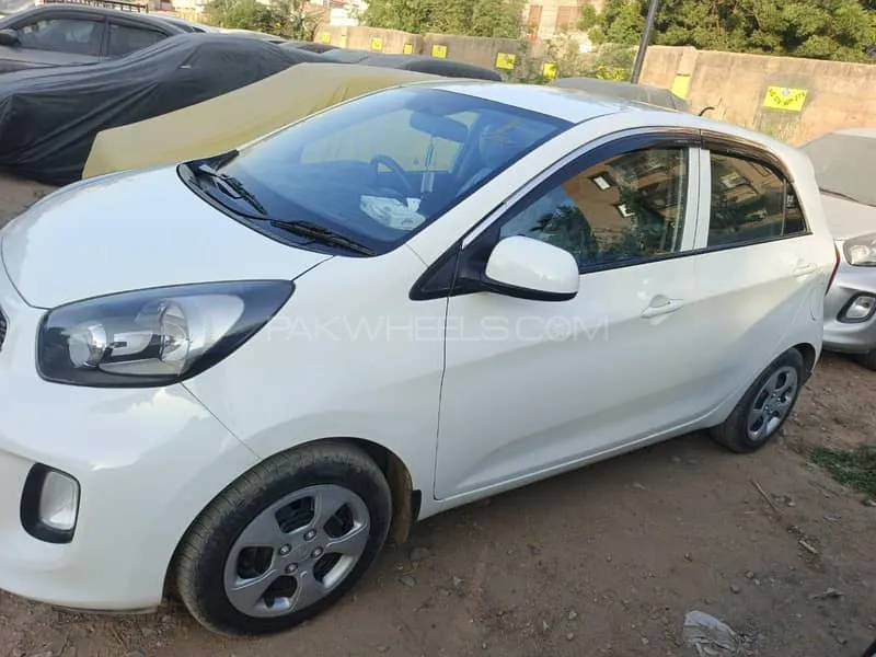 KIA Picanto 2023 for Sale in Karachi KIA Picanto 2023 for Sale in Karachi Image-3