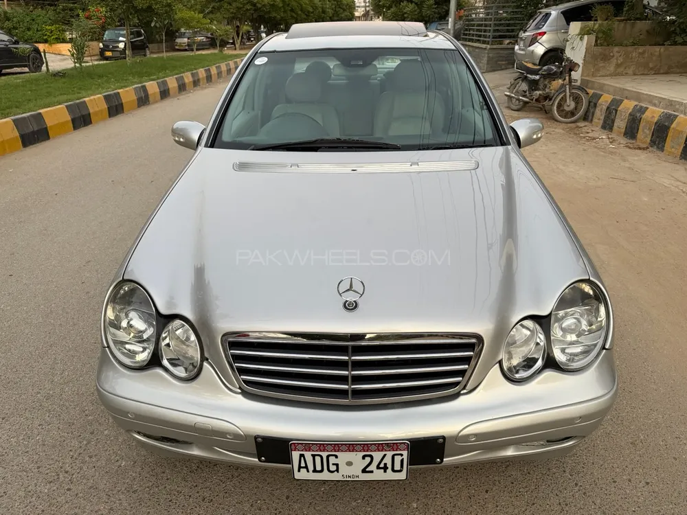Mercedes Benz C Class 2001 for Sale in Karachi Mercedes Benz C Class 2001 for Sale in Karachi Image-4