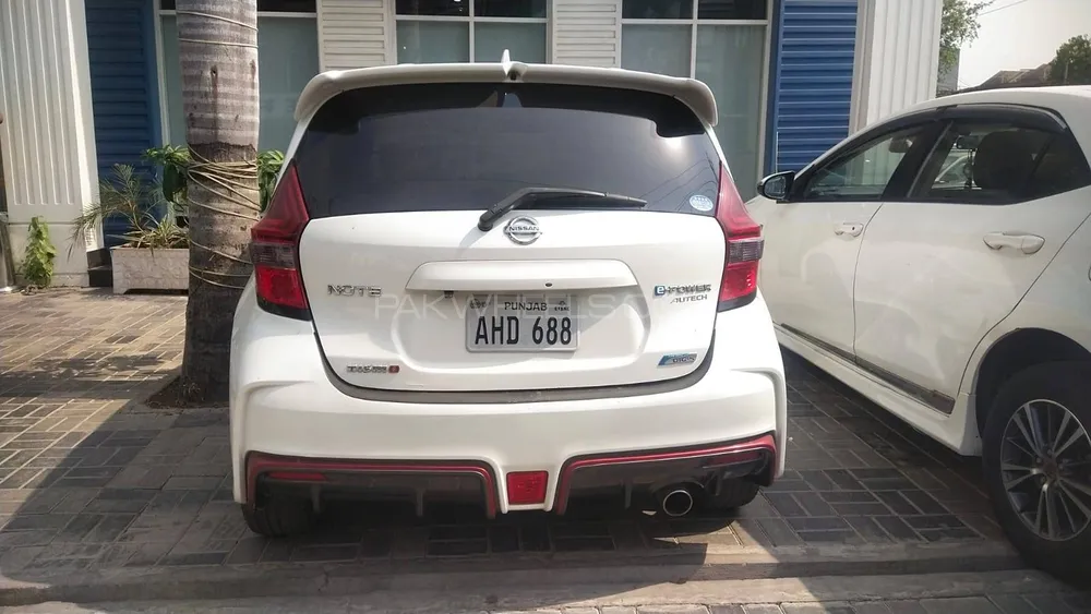 Nissan Note 2017 for Sale in Lahore Image-1