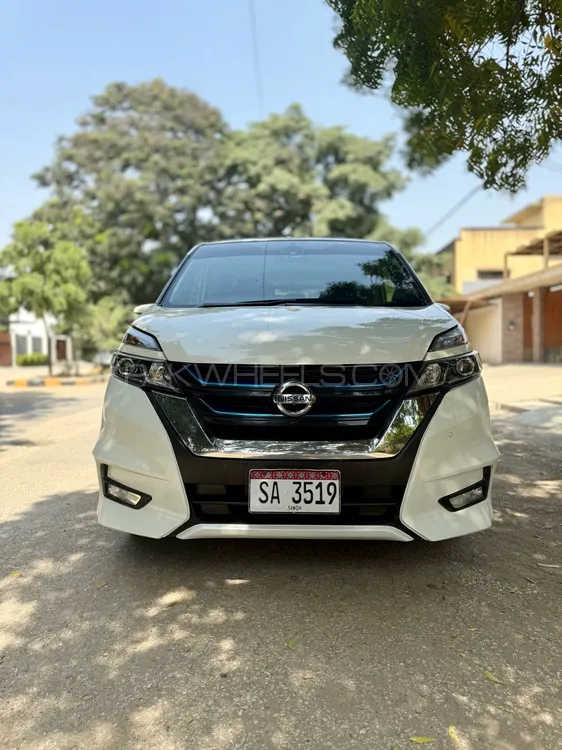 Nissan Serena 2018 for Sale in Karachi Image-1