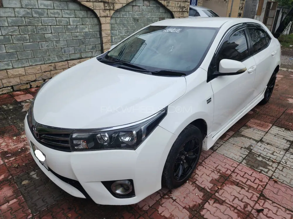 Toyota Corolla 2015 for Sale in Islamabad Image-1