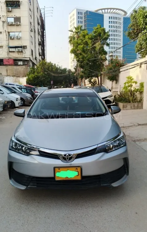 Toyota Corolla 2018 for Sale in Karachi Image-1