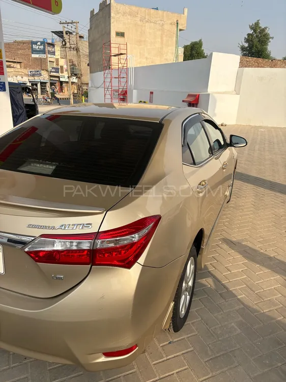 Toyota Corolla 2014 for Sale in Lahore Image-1