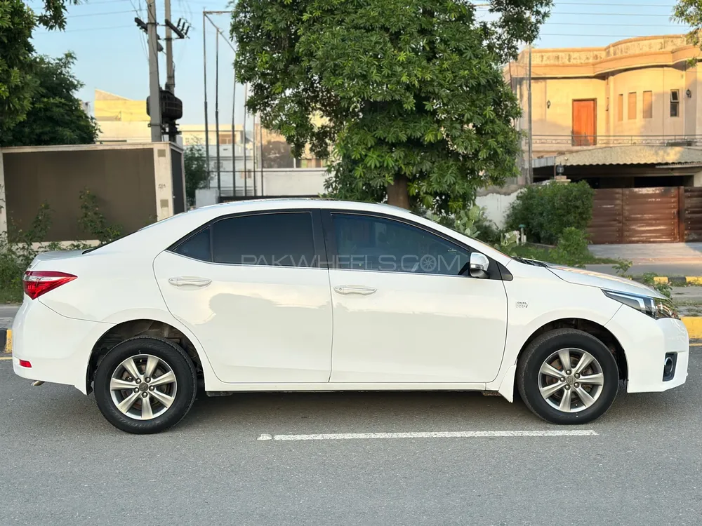 Toyota Corolla 2016 for Sale in Lahore Toyota Corolla 2016 for Sale in Lahore Image-12