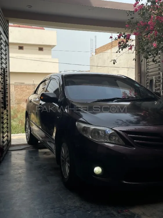 Toyota Corolla 2012 for Sale in Larkana Image-1