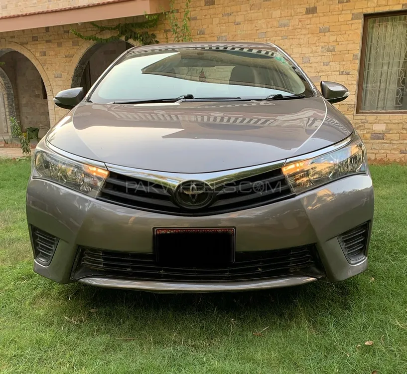 Toyota Corolla 2015 for Sale in Karachi Image-1