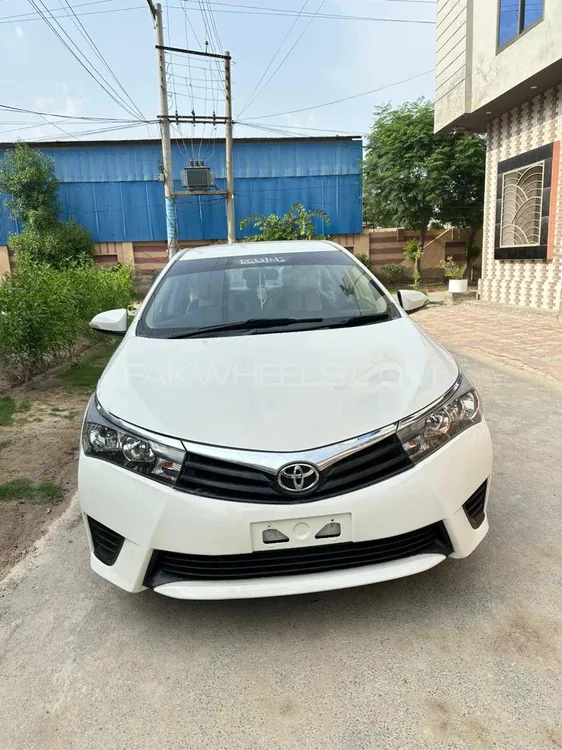 Toyota Corolla 2015 for Sale in Rahim Yar Khan Image-1