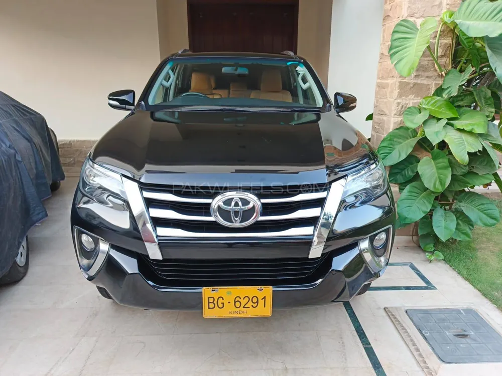 Toyota Fortuner 2017 for Sale in Karachi Image-1